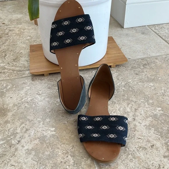 Madewell Flat Sandals - Picture 2 of 5
